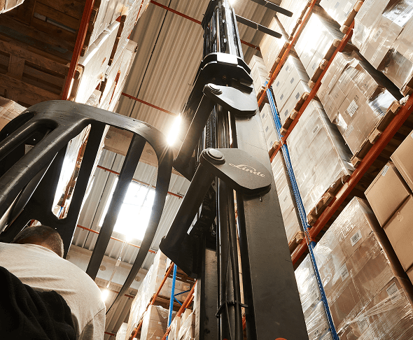 Raktározás és logisztikai szolgáltatások – Profield Szabadkikötői központ